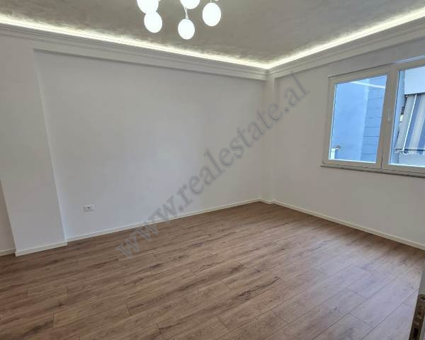 Apartament 2+1 ne shitje ne rrugen e Kavajes perballe Kompleksit Delijorgji&nbsp;ne Tirane.
Ndodhet